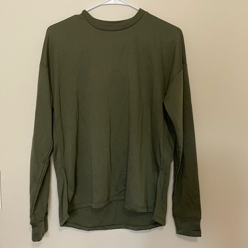 workout/gym top, active vented sweatshirt!